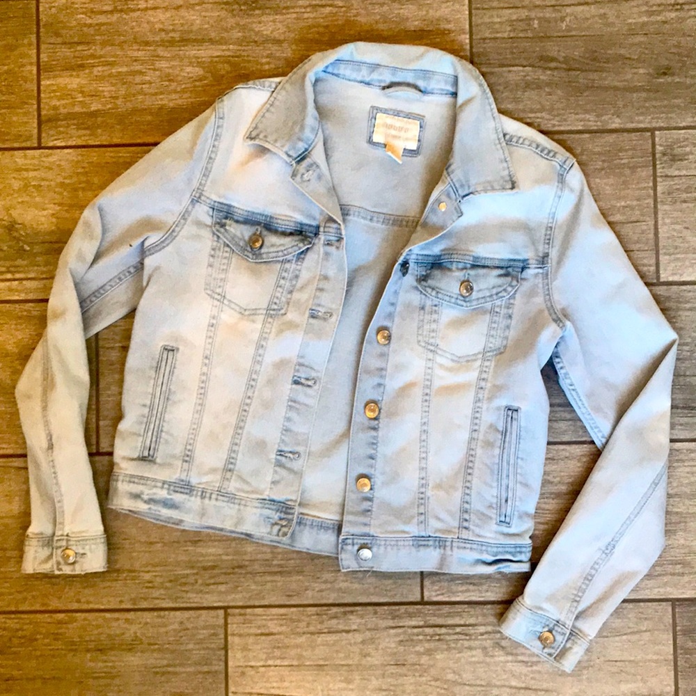 FOREVER 21 Size Small Light Blue Jean Jacket